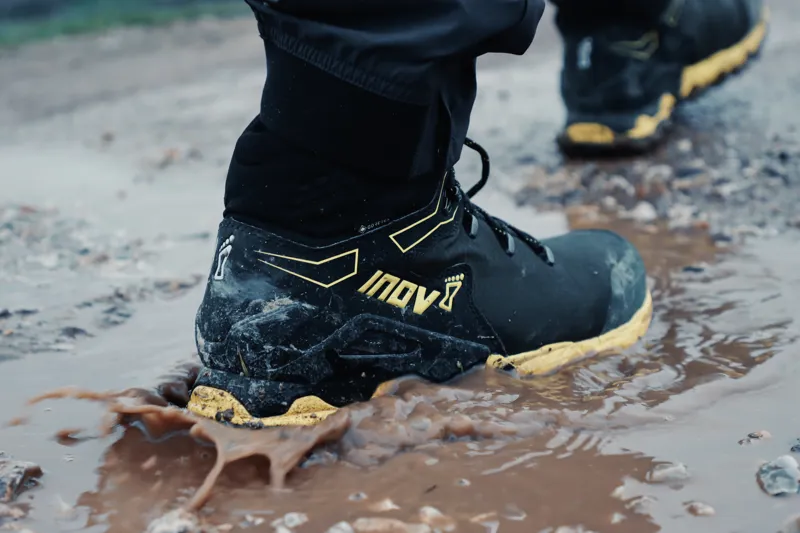 Inov8 Roclite Pro G 400 GTX V2 Men's Hiking Boot in Olive/Black/Yellow-7